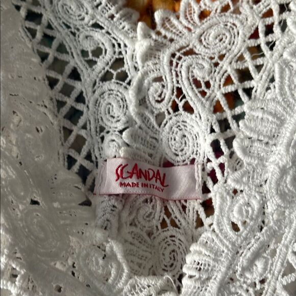 Scandal from Italy White Tunic with Dolman Sleeves and Bib Collar - Picture 5 of 7